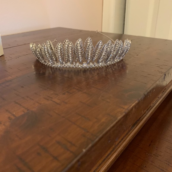 Wedding Bridal Exquisite Beautiful Bridal Crown!!!!